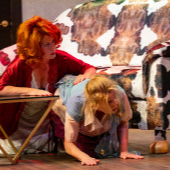 <i>OPIEKUNKA NA ZABÓJ</i>, Teatr Kamienica, Warszawa